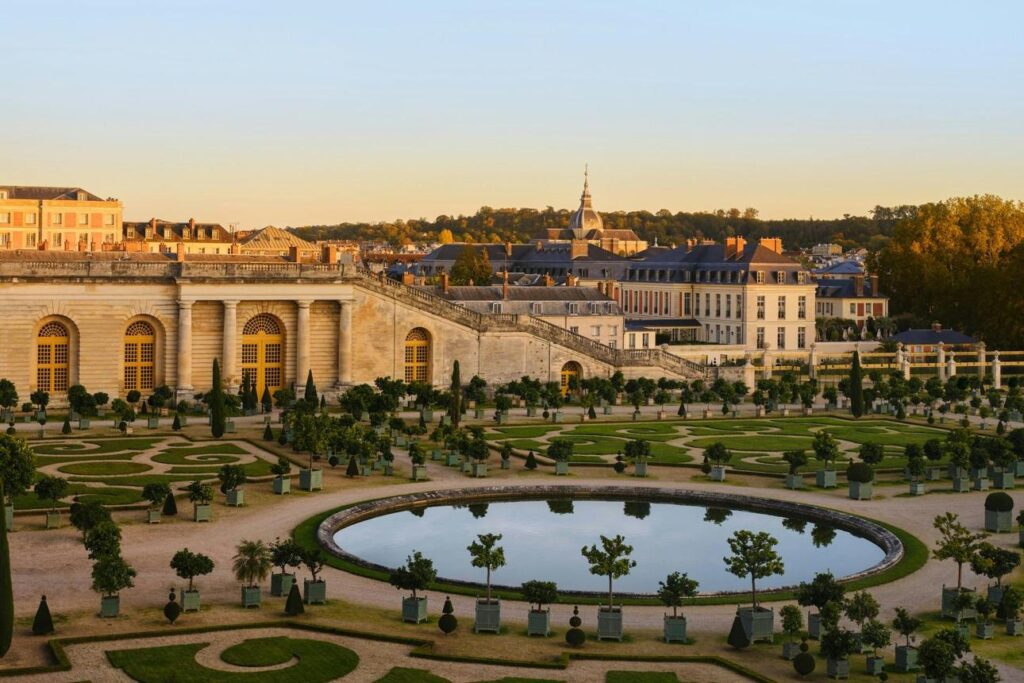 Airelles Château de Versailles – Le Grand Contrôle
Versailles, France
⭐ 5-Star Palace Hotel