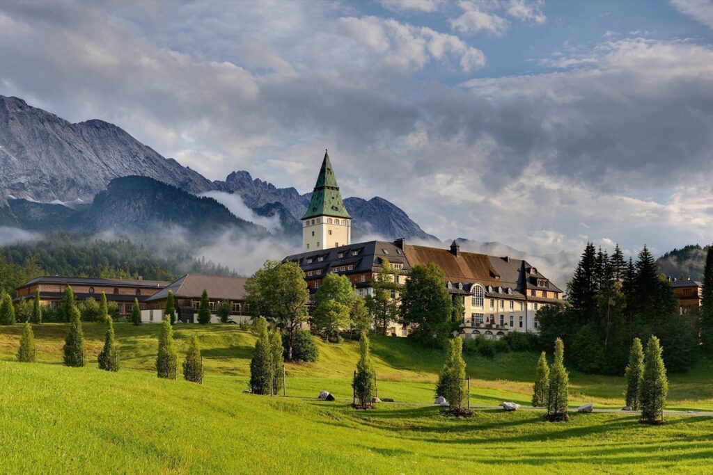Schloss Elmau
Bavarian Alps, Germany
⭐ 5-Star Superior Luxury Spa Resort