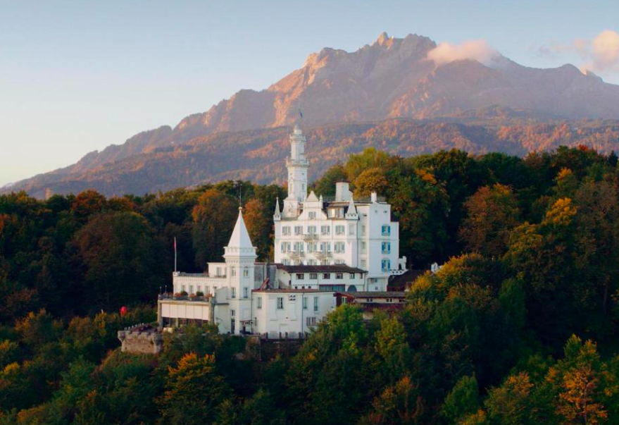 Château Gütsch
Lucerne, Switzerland
⭐ 4-Star Superior Luxury Hotel