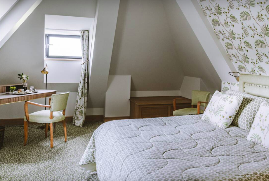Château de la Treyne Bedroom