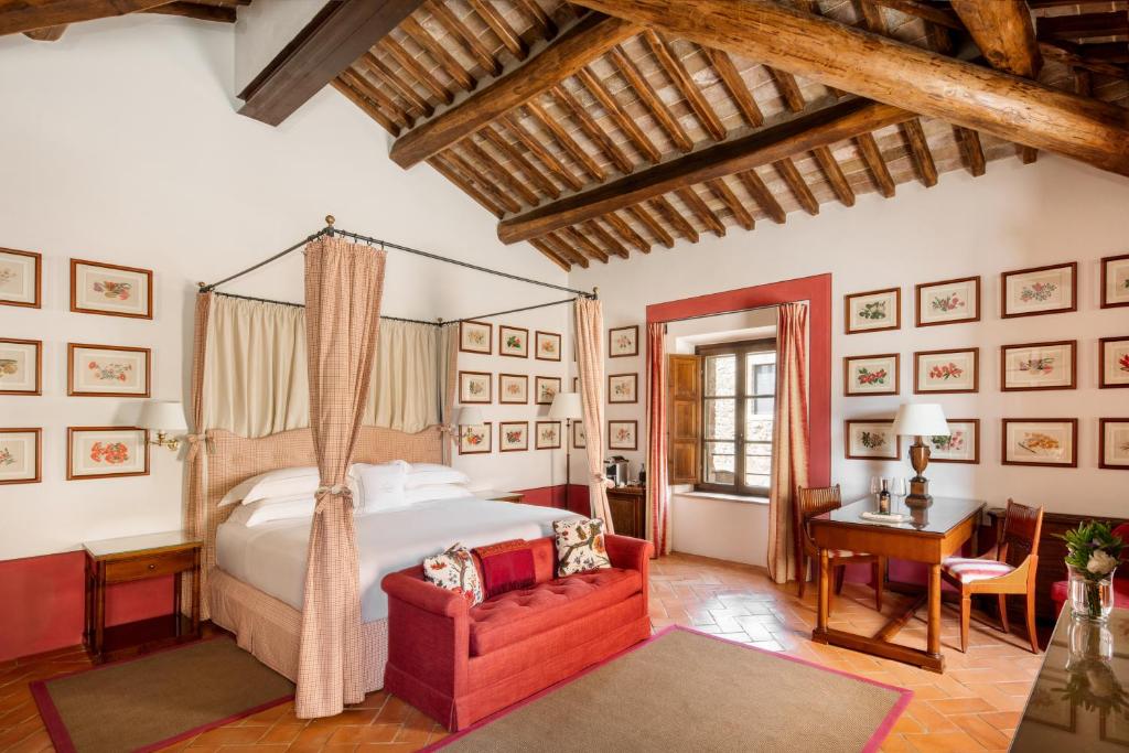Castello Banfi Bedroom