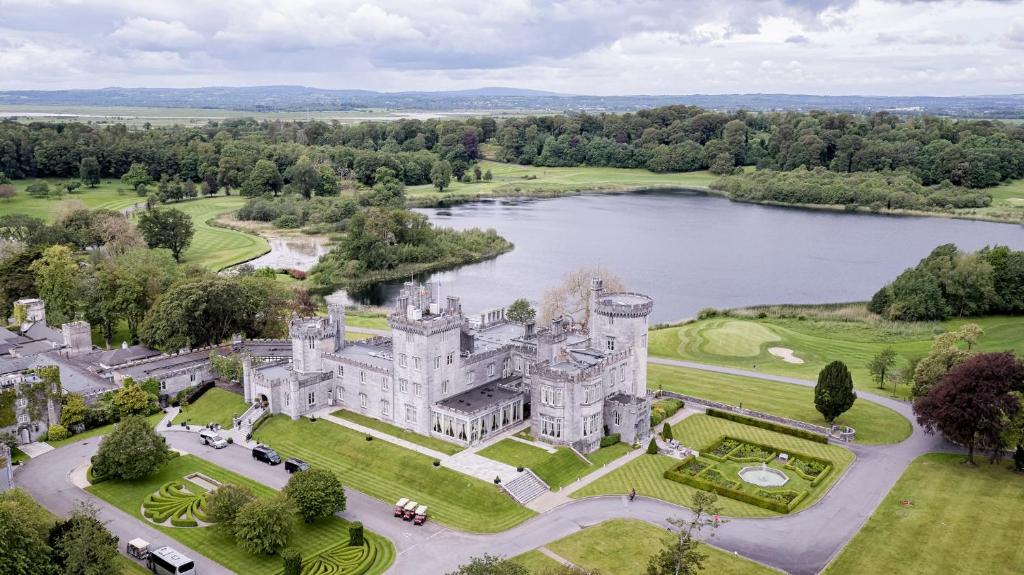 Dromoland Castle
County Clare, Ireland
⭐ 5-Star Luxury Castle Hotel